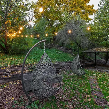 Luxurious Flat 160m2 In Center, 3 Bedrooms, Ac, Garden, Parking Апартаменты