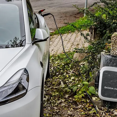 Апартаменты Luxurious Flat 160m2 In Center, 3 Bedrooms, Ac, Garden, Parking *