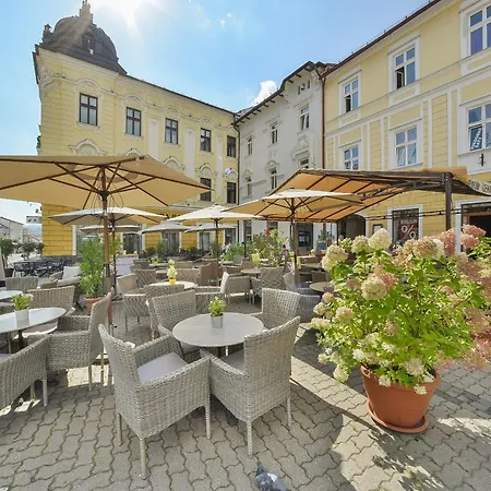 Apartman Luxurious Flat 160m2 In Center, 3 Bedrooms, Ac, Garden, Parking *