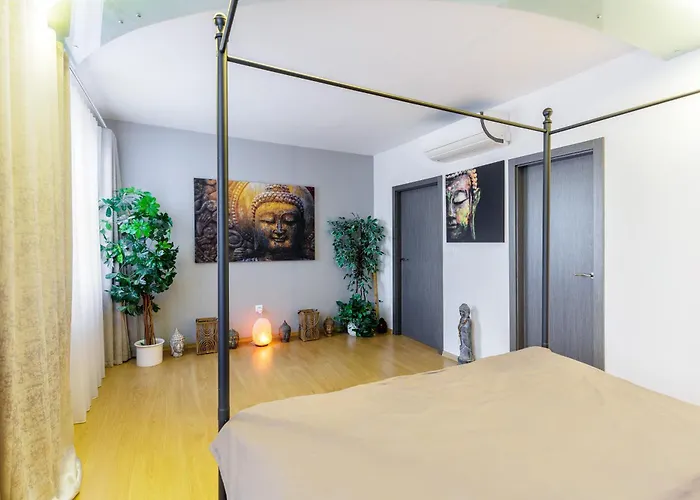 شقة Luxurious Flat 160m2 In Center, 3 Bedrooms, Ac, Garden, Parking بانْشكا بيشتريتْسا