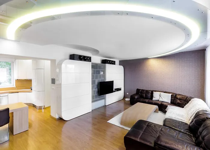 Luxurious Flat 160m2 In Center, 3 Bedrooms, Ac, Garden, Parking *