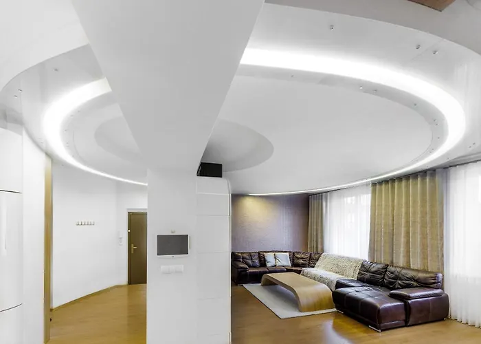 شقة Luxurious Flat 160m2 In Center, 3 Bedrooms, Ac, Garden, Parking