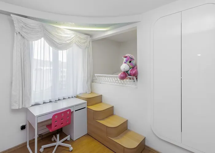 شقة Luxurious Flat 160m2 In Center, 3 Bedrooms, Ac, Garden, Parking بانْشكا بيشتريتْسا