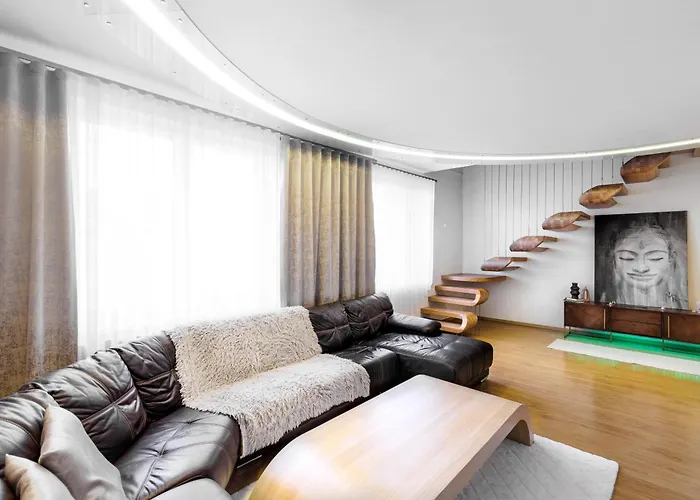 Luxurious Flat 160m2 In Center, 3 Bedrooms, Ac, Garden, Parking